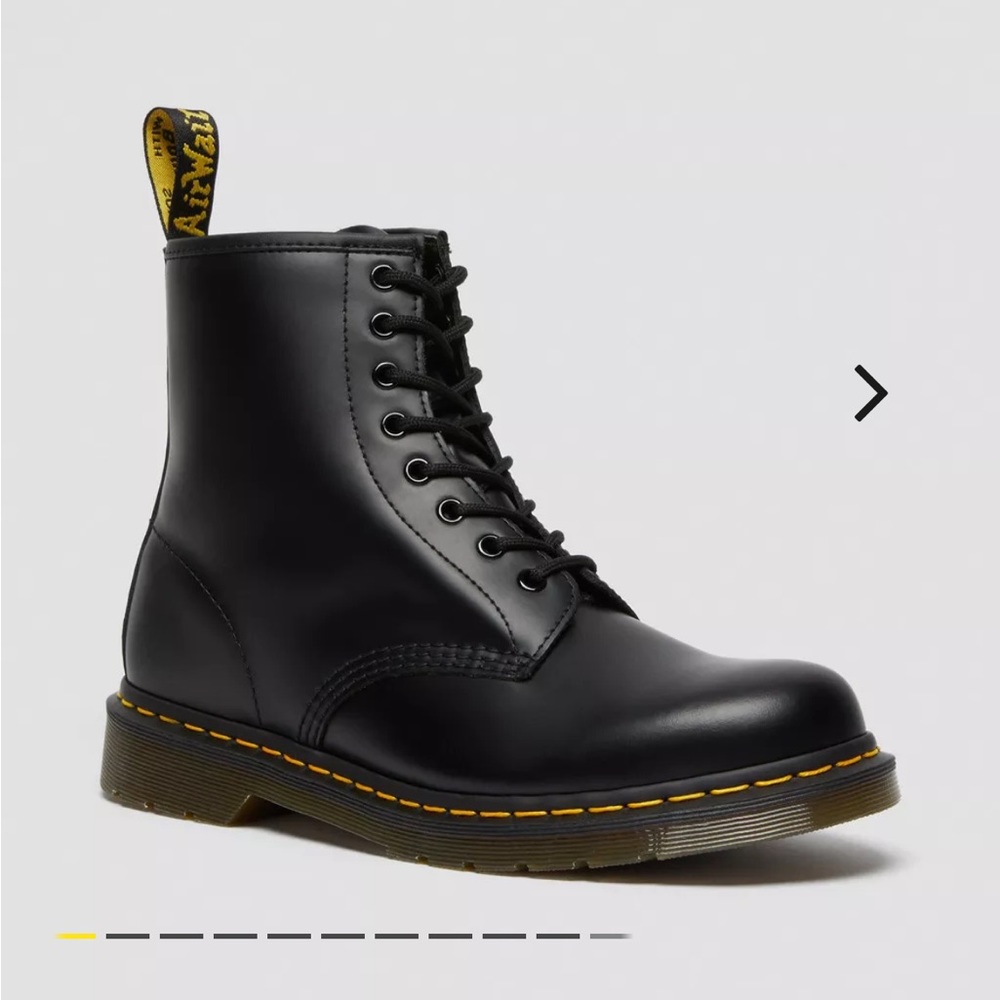Dr. Marten 1460 Smooth Leather Lace Up Boots